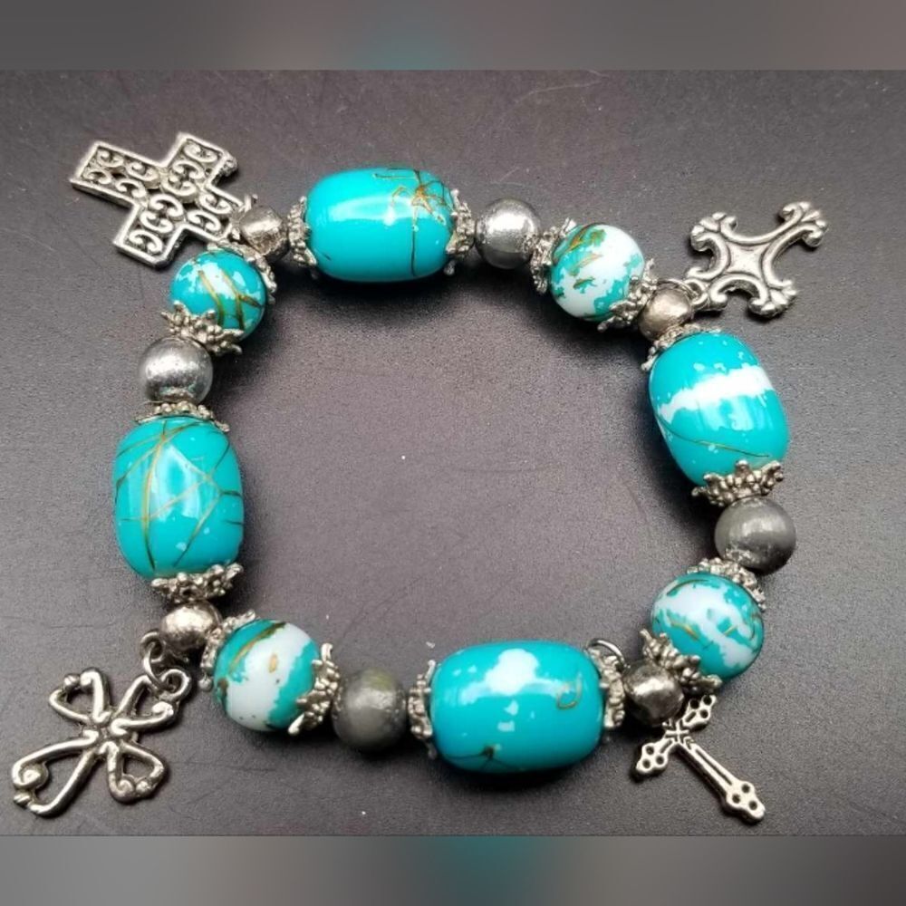 Turquoise cracked blue cross charm bracelet B719